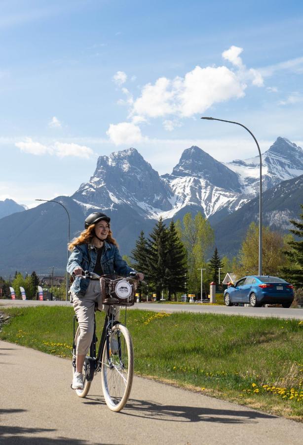 Canmore Rocky Mountain Inn Exterior foto